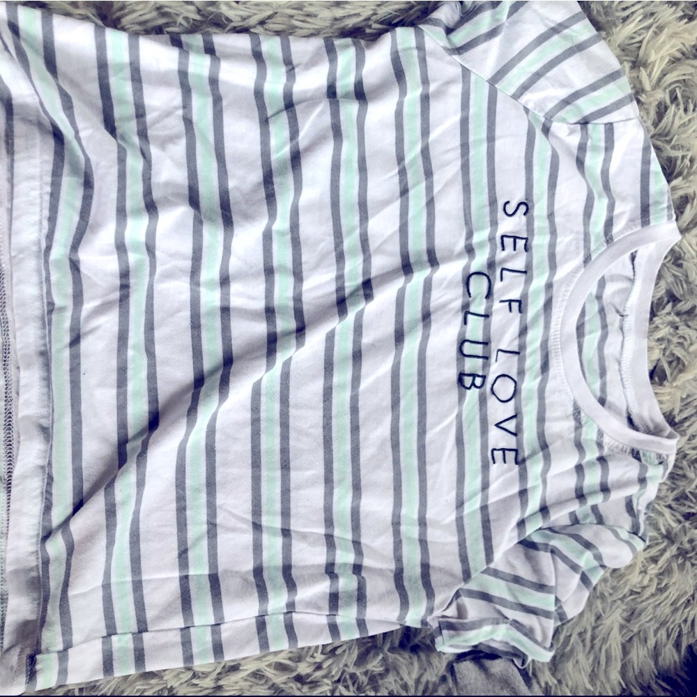 RUE 21 TOP